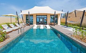 Bab Al Nojoum Hudayriyat Villas